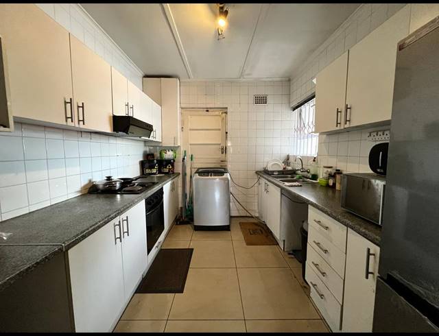 2 BEDROOM APARTMENT TO LET IN RICHMOND ESTATE